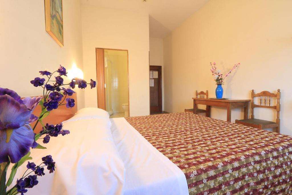 Hotel Ottaviani Florenz Zimmer foto